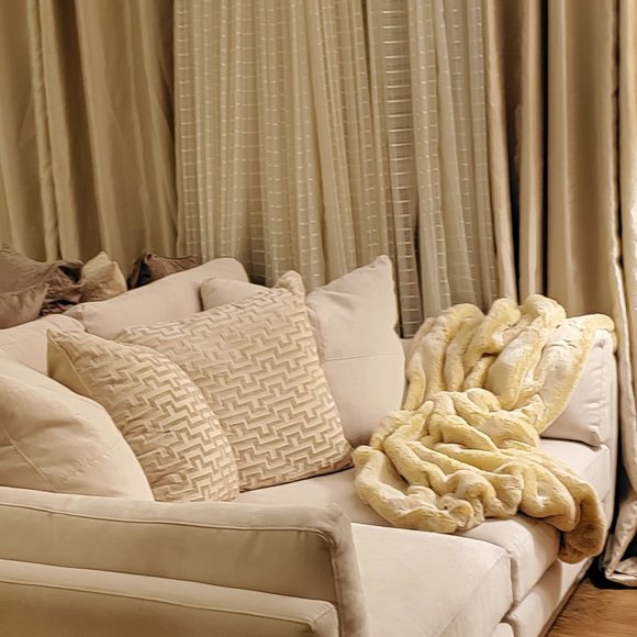 Z Gallerie Faux Chinchilla Throw GOLD - Picture 12 of 12